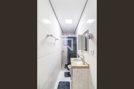 Banheiro de casa para alugar com 1 quarto, 64m² em Vila Butantã, São Paulo