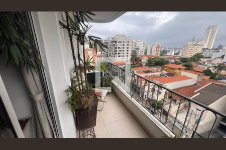 Apartamento à venda com 135m², 3 quartos e 3 vagasVaranda 