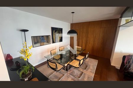 Sala de apartamento à venda com 3 quartos, 135m² em Sumaré, São Paulo