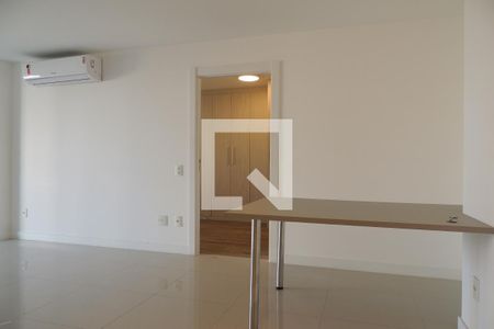 Apartamento para alugar com 78m², 2 quartos e 1 vagaSala