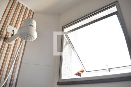 Apartamento para alugar com 47m², 2 quartos e 1 vagaDetalhe do banheiro