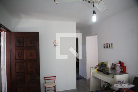 Sala de casa para alugar com 3 quartos, 266m² em Caiçara, Praia Grande