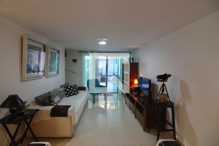 Sala de casa à venda com 3 quartos, 202m² em Vargem Grande, Rio de Janeiro