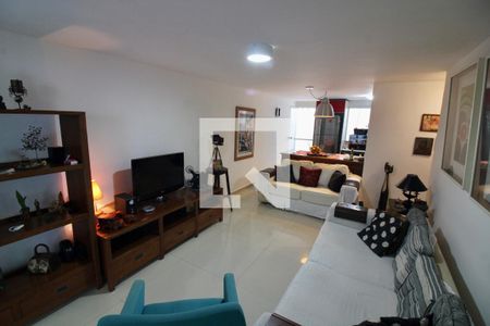 Sala de casa à venda com 3 quartos, 202m² em Vargem Grande, Rio de Janeiro