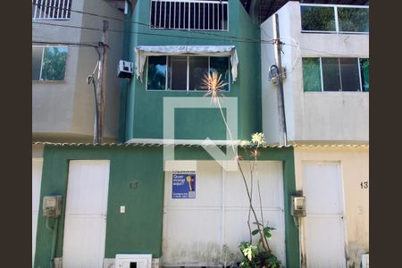 Fachada de casa à venda com 3 quartos, 202m² em Vargem Grande, Rio de Janeiro