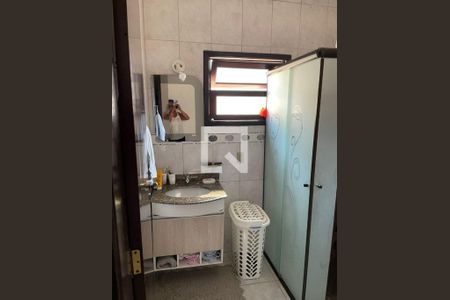 Casa à venda com 3 quartos, 264m² em Utinga, Santo André