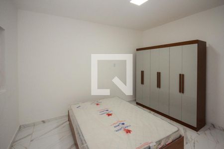 Quarto de casa de condomínio para alugar com 1 quarto, 47m² em Parque dos Bancários, São Paulo