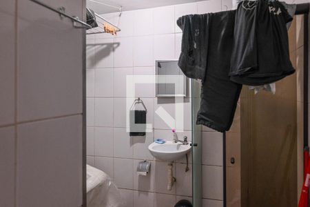 Banheiro de apartamento à venda com 1 quarto, 26m² em Liberdade, São Paulo