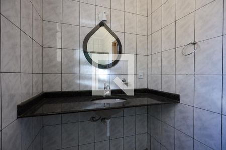 Casa de condomínio para alugar com 150m², 3 quartos e 4 vagasSuíte - banheiro - detalhes