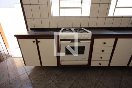 Casa de condomínio para alugar com 150m², 3 quartos e 4 vagasCozinha - detalhes