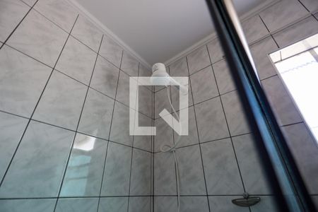 Casa de condomínio para alugar com 150m², 3 quartos e 4 vagasSuíte - banheiro - detalhes