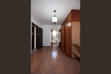 Casa de condomínio para alugar com 150m², 3 quartos e 4 vagasSuíte