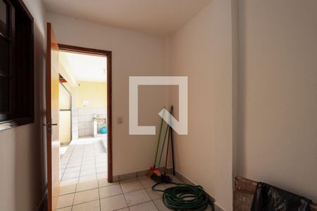 Casa de condomínio para alugar com 150m², 3 quartos e 4 vagasEdícula