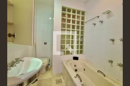 Apartamento à venda com 280m², 3 quartos e 1 vagaBanheiro social 