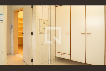 Apartamento para alugar com 270m², 4 quartos e 3 vagas Apartamento para alugar com 270m², 4 quartos e 3 vagasÁrea de Serviço