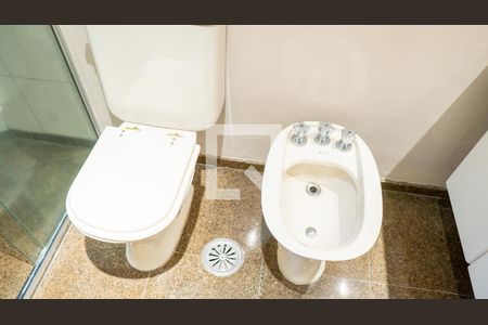 Apartamento para alugar com 270m², 4 quartos e 3 vagas Apartamento para alugar com 270m², 4 quartos e 3 vagasBanheiro 1