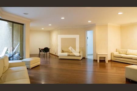 Apartamento para alugar com 270m², 4 quartos e 3 vagas Apartamento para alugar com 270m², 4 quartos e 3 vagasSalão de Festas