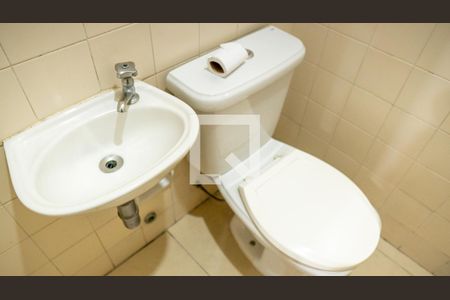 Apartamento para alugar com 270m², 4 quartos e 3 vagas Apartamento para alugar com 270m², 4 quartos e 3 vagasBanheiro de serviço