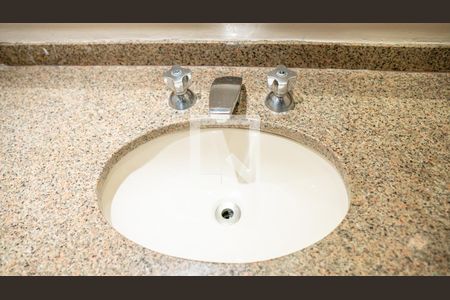 Apartamento para alugar com 270m², 4 quartos e 3 vagas Apartamento para alugar com 270m², 4 quartos e 3 vagasBanheiro 1