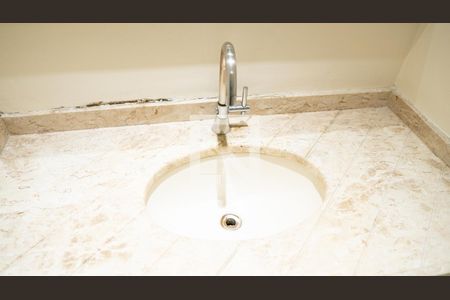 Apartamento para alugar com 270m², 4 quartos e 3 vagas Apartamento para alugar com 270m², 4 quartos e 3 vagasLavabo