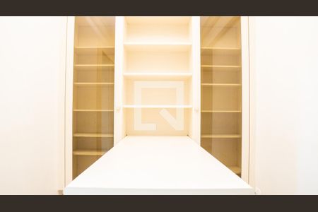 Apartamento para alugar com 270m², 4 quartos e 3 vagas Apartamento para alugar com 270m², 4 quartos e 3 vagasCozinha