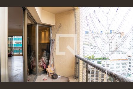 Apartamento para alugar com 270m², 4 quartos e 3 vagas Apartamento para alugar com 270m², 4 quartos e 3 vagasVaranda 2