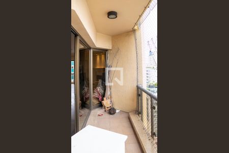 Apartamento para alugar com 270m², 4 quartos e 3 vagas Apartamento para alugar com 270m², 4 quartos e 3 vagasVaranda 2