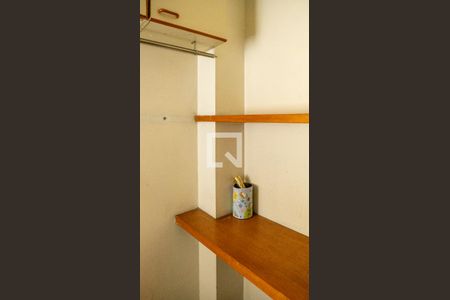 Apartamento para alugar com 270m², 4 quartos e 3 vagas Apartamento para alugar com 270m², 4 quartos e 3 vagasQuarto de Serviço