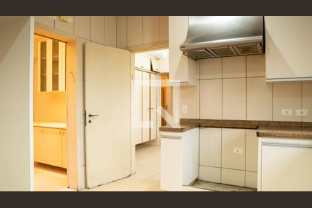 Apartamento para alugar com 270m², 4 quartos e 3 vagas Apartamento para alugar com 270m², 4 quartos e 3 vagasCozinha