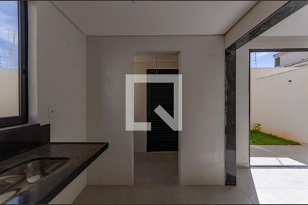 Casa de condomínio à venda com 120m², 4 quartos e 2 vagasCozinha