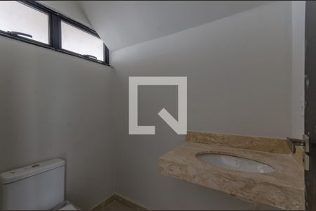 Casa de condomínio à venda com 120m², 4 quartos e 2 vagasLavabo