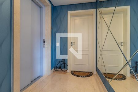 Apartamento à venda com 129m², 3 quartos e 2 vagas Apartamento à venda com 129m², 3 quartos e 2 vagasHall de entrada