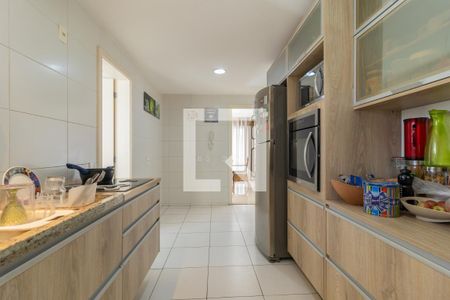 Apartamento à venda com 129m², 3 quartos e 2 vagas Apartamento à venda com 129m², 3 quartos e 2 vagasCozinha