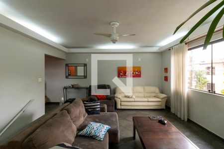 Casa à venda com 400m², 3 quartos e sem vagaSala de Estar - Casa 2