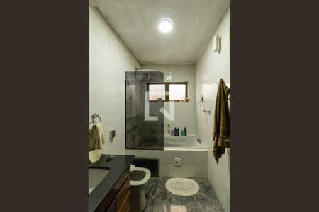 Casa à venda com 400m², 3 quartos e sem vagaBanheiro - Casa 2