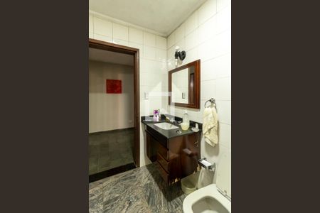 Casa à venda com 400m², 3 quartos e sem vagaBanheiro - Casa 2