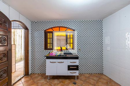 Casa à venda com 240m², 4 quartos e 2 vagas Casa à venda com 240m², 4 quartos e 2 vagasCozinha - Edicula