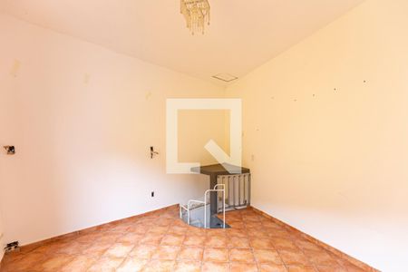 Casa à venda com 240m², 4 quartos e 2 vagas Casa à venda com 240m², 4 quartos e 2 vagasSuíte - Edícula