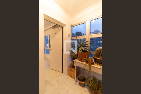 Apartamento à venda com 89m², 2 quartos e 1 vaga Apartamento à venda com 89m², 2 quartos e 1 vagaHall social