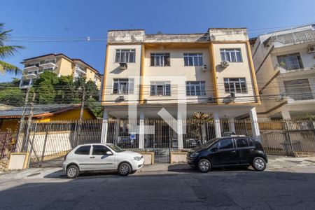 Apartamento para alugar com 60m², 2 quartos e 1 vaga Apartamento para alugar com 60m², 2 quartos e 1 vagaFachada