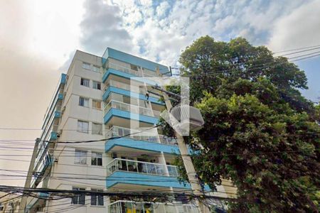 Apartamento à venda com 70m², 2 quartos e 1 vaga Apartamento à venda com 70m², 2 quartos e 1 vagaFachada