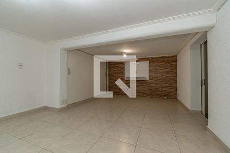 Casa à venda com 235m², 2 quartos e 2 vagasSala de TV