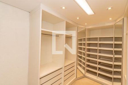 Casa à venda com 235m², 2 quartos e 2 vagasCloset da suíte 
