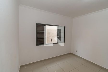 Casa à venda com 235m², 2 quartos e 2 vagasQuarto 