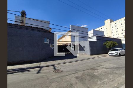 Casa para alugar com 70m², 2 quartos e 1 vagaFachada 