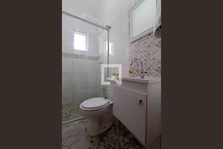 Casa para alugar com 70m², 2 quartos e 1 vaga Casa para alugar com 70m², 2 quartos e 1 vagaBanheiro