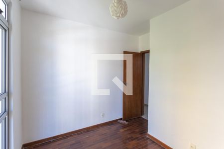 Quarto 1 de apartamento para alugar com 3 quartos, 94m² em Santo Antônio, Belo Horizonte