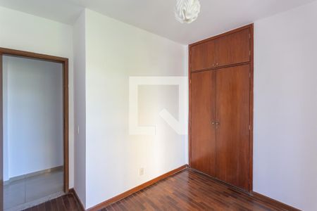 Quarto 1 de apartamento para alugar com 3 quartos, 94m² em Santo Antônio, Belo Horizonte