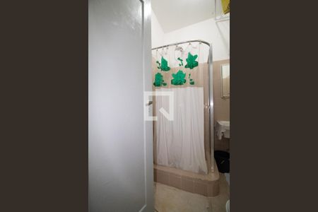 Banheiro social de apartamento à venda com 2 quartos, 37m² em Copacabana, Rio de Janeiro