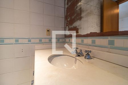 Apartamento para alugar com 147m², 2 quartos e 2 vagasBanheiro do Quarto 1